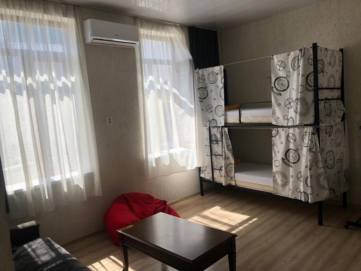 Suncity Ostello Batumi Esterno foto